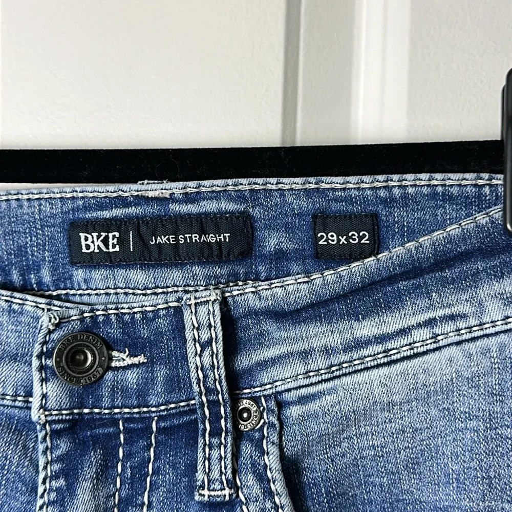 BUCKLE BKE Straight Blue Jeans